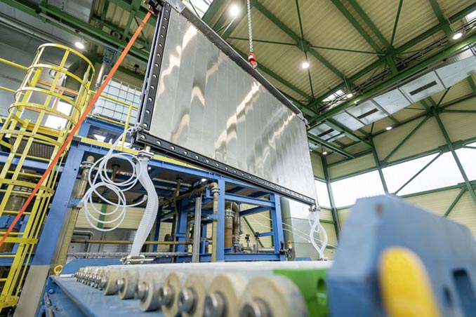 thyssenkrupp Uhde Chlorine Engineers wird eine 200 MW Elektrolyse-Anlage auf der Basis seines 20 MW Großmoduls für die alkalische Wasserelektrolyse fertigen. Foto: thyssenkrupp 